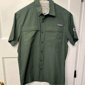 ⭐️Eddie Bauer Men's Green Classic Active Shirt